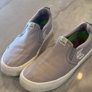 Cariuma Women's Light Gray Slip-On Loafers